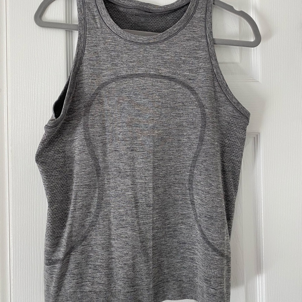 Swiftly Tech Tank Relaxed Fit